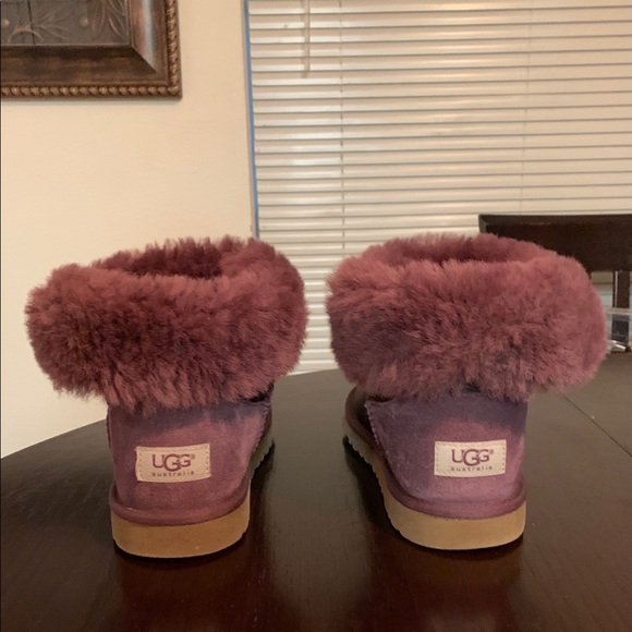 Purple Bailey Button UGG Boots Size 6 - Picture 3 of 11